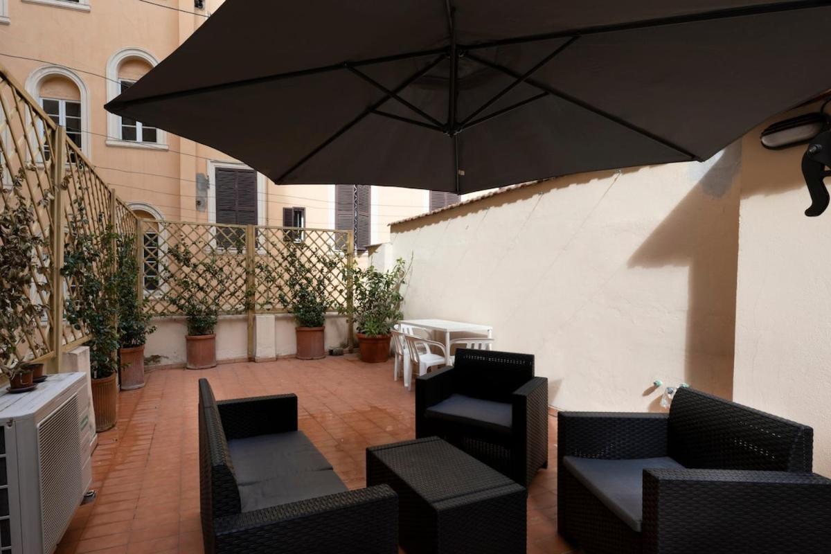 San Pietro Terrace Apartment *